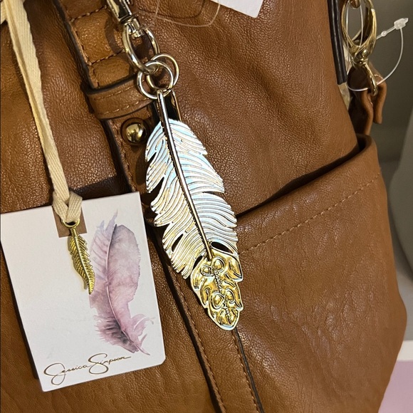 NWT Jessica Simpson Brown Tote with Gold Accents - Picture 3 of 9